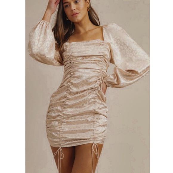 Madelynn Gathered Dress Satin Puff Sleeves - Picture 5 of 7